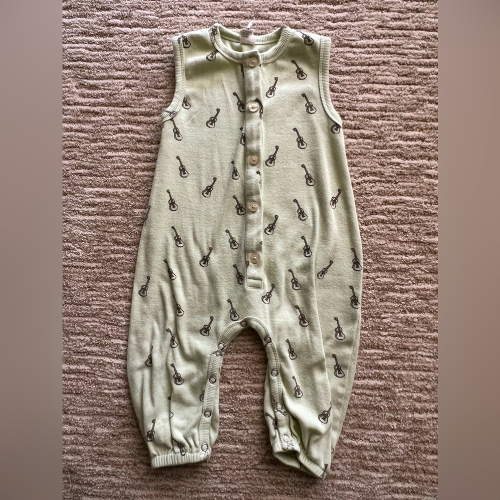 sleeveless button bubble jumper | tiny guitar